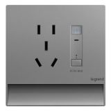 乐鱼开关插座 仕典Plus 深砂银 带小五孔感应地脚灯